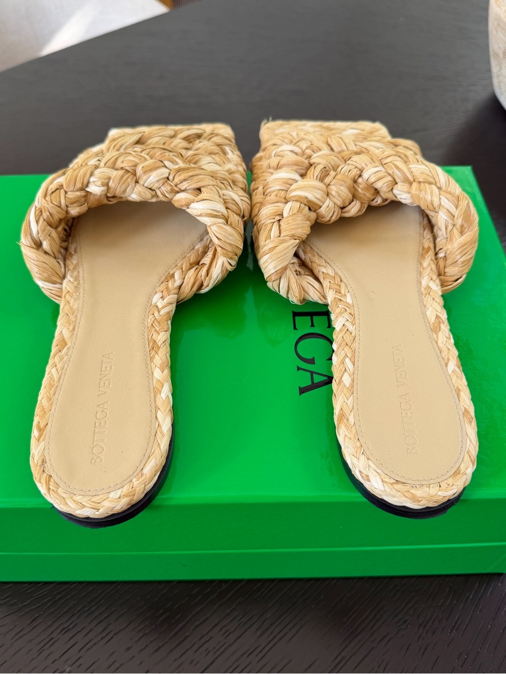 Bottega Veneta Natural Braided Raffia Stretch Flat Mules Sandals, Size 38.5 - Picture 7 of 9